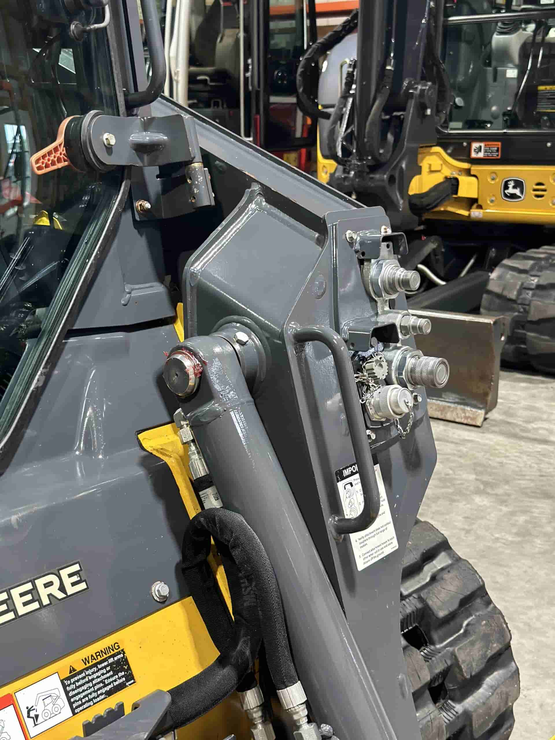 2021 John Deere 317G
